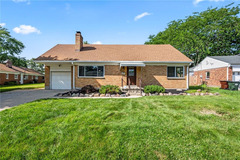 605 Lamont Drive, Kettering, OH 45429