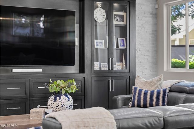 1864 Woodhaven Drive, Henderson, NV 89074