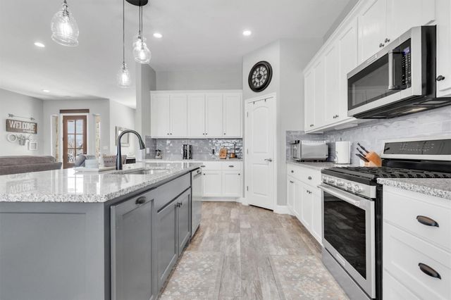 107 Les LN, Smithville, TX 78957