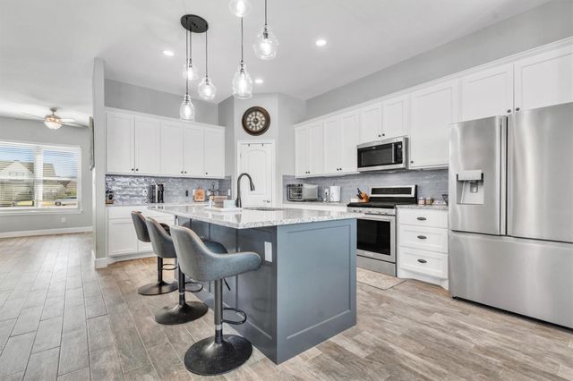 107 Les LN, Smithville, TX 78957