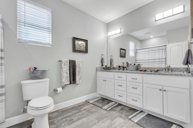 107 Les LN, Smithville, TX 78957