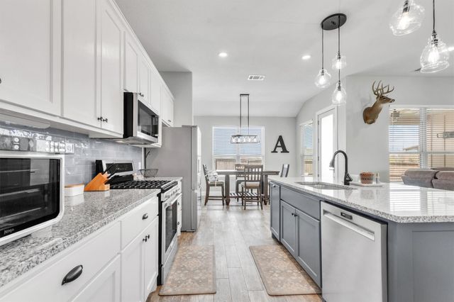 107 Les LN, Smithville, TX 78957