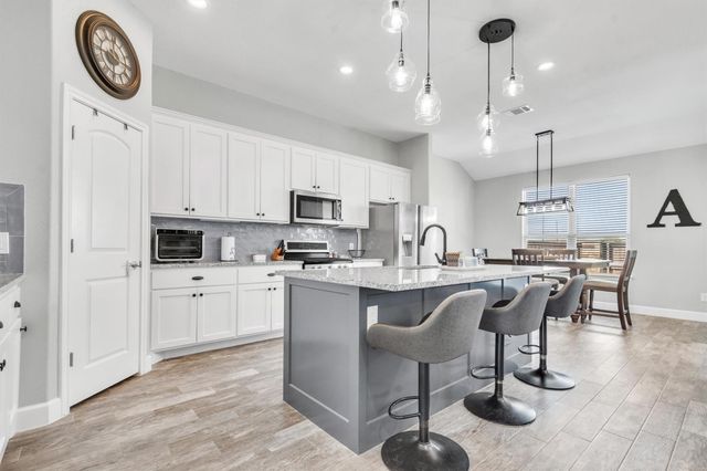 107 Les LN, Smithville, TX 78957