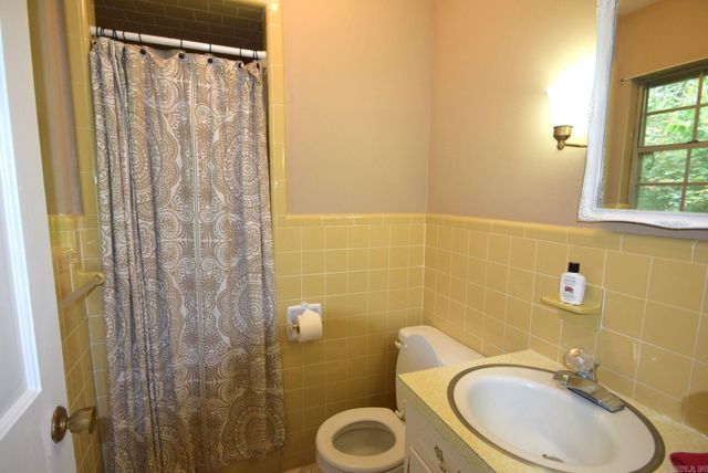 19919 E Pinnacle Road, Roland, AR 72135