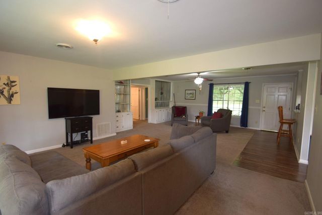 19919 E Pinnacle Road, Roland, AR 72135