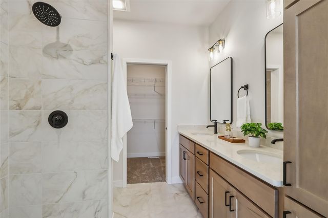 372 Sedona Street, Iowa City, IA 52246