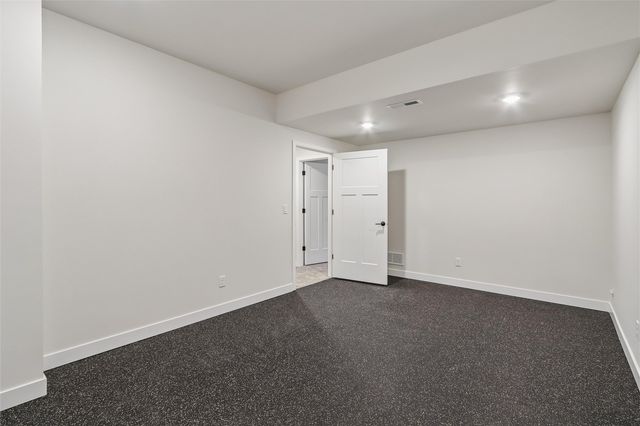 372 Sedona Street, Iowa City, IA 52246