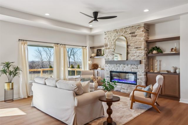 372 Sedona Street, Iowa City, IA 52246