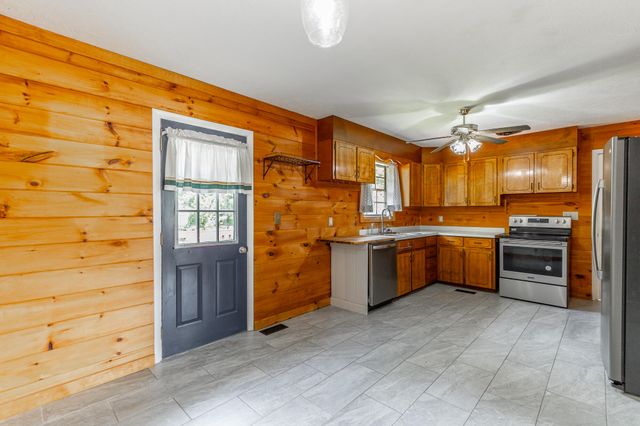 1311 Campbell Crescent, Lafayette, GA 30728