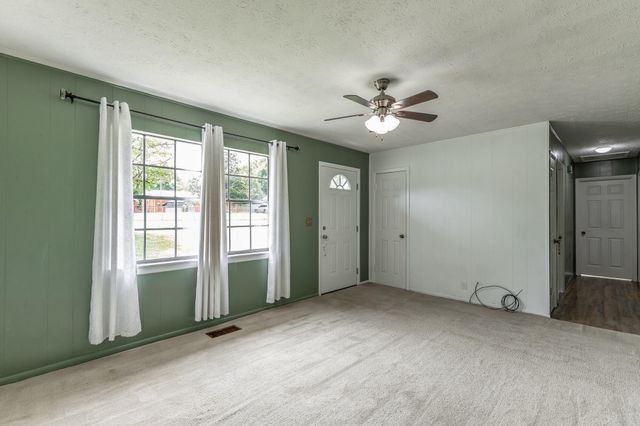 1311 Campbell Crescent, Lafayette, GA 30728