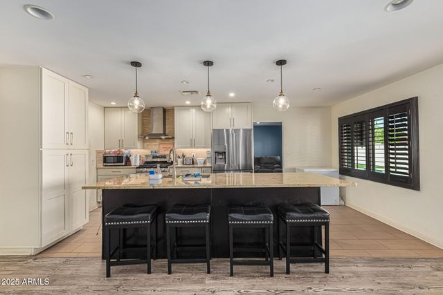 5935 S LAKESHORE Drive, Tempe, AZ 85283