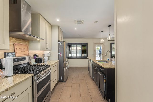 5935 S LAKESHORE Drive, Tempe, AZ 85283