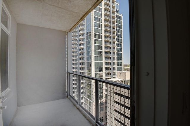 54 Rainey ST 1111, Austin, TX 78701