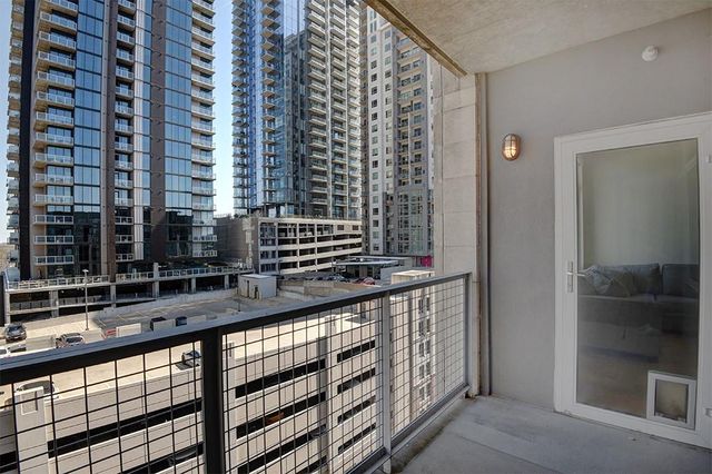 54 Rainey ST 1111, Austin, TX 78701