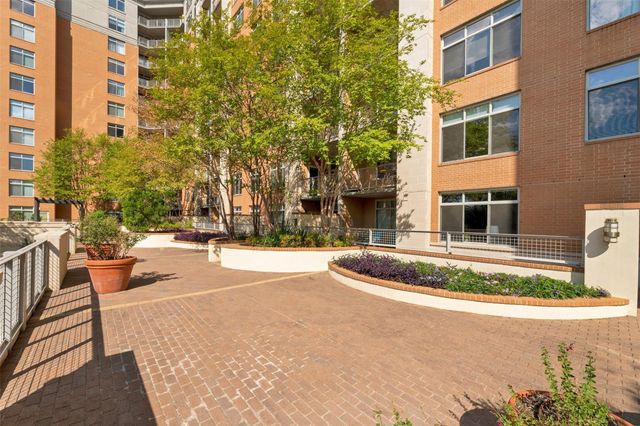 54 Rainey ST 1111, Austin, TX 78701