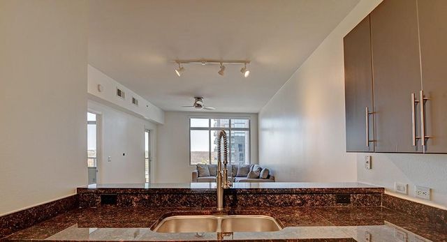 54 Rainey ST 1111, Austin, TX 78701