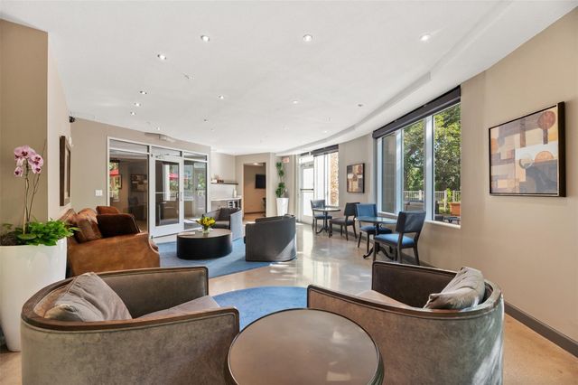 54 Rainey ST 1111, Austin, TX 78701