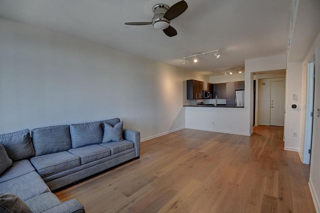 54 Rainey ST 1111, Austin, TX 78701