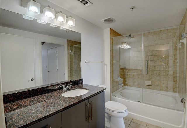 54 Rainey ST 1111, Austin, TX 78701