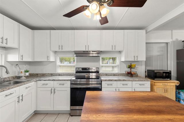 7001 13TH STREET N, St Petersburg, FL 33702