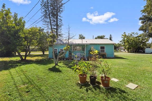 7001 13TH STREET N, St Petersburg, FL 33702