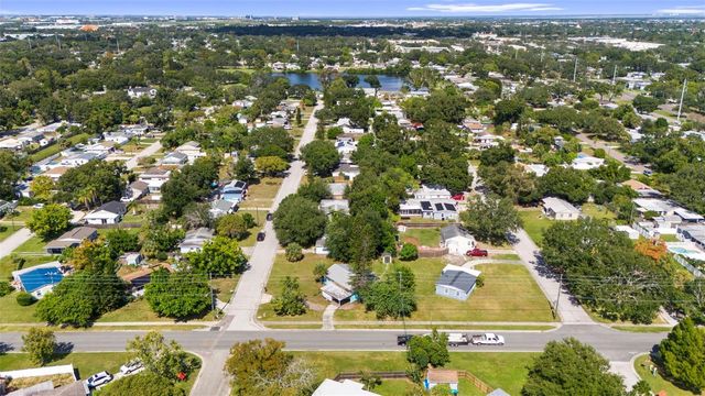 7001 13TH STREET N, St Petersburg, FL 33702