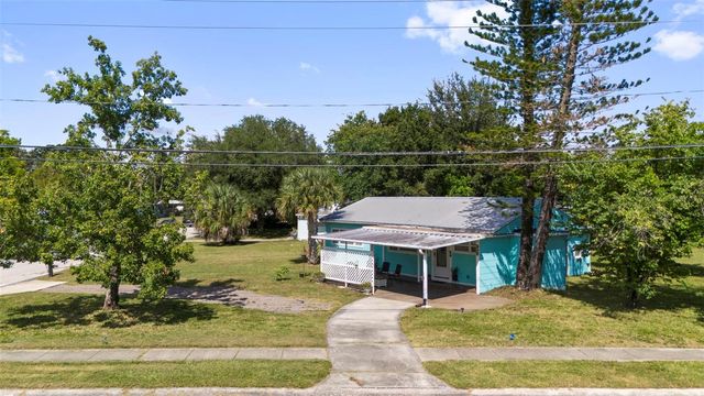 7001 13TH STREET N, St Petersburg, FL 33702