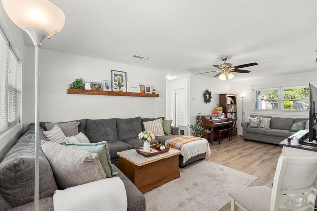 7001 13TH STREET N, St Petersburg, FL 33702