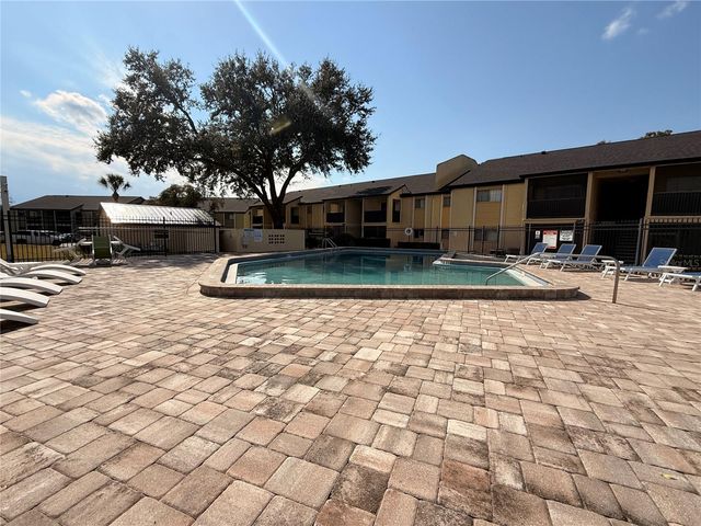 934 LAKE DESTINY ROAD B, Altamonte Springs, FL 32714