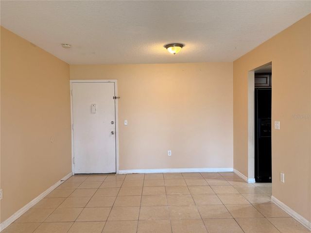 934 LAKE DESTINY ROAD B, Altamonte Springs, FL 32714