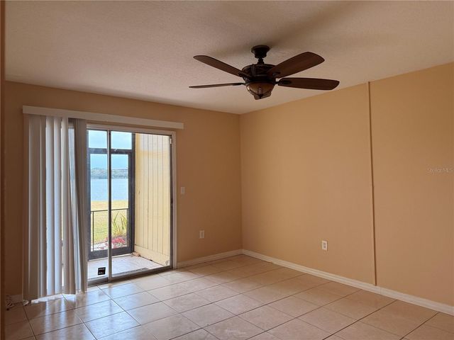 934 LAKE DESTINY ROAD B, Altamonte Springs, FL 32714