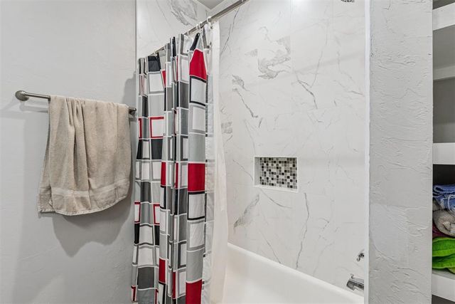 20590 Legacy Crossing, Harrah, OK 73045