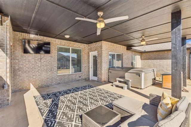 20590 Legacy Crossing, Harrah, OK 73045