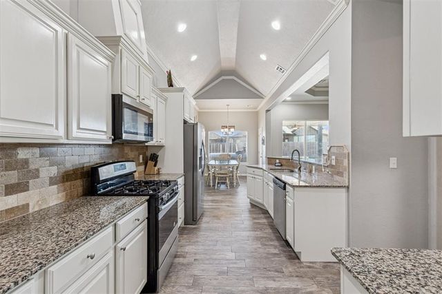 20590 Legacy Crossing, Harrah, OK 73045