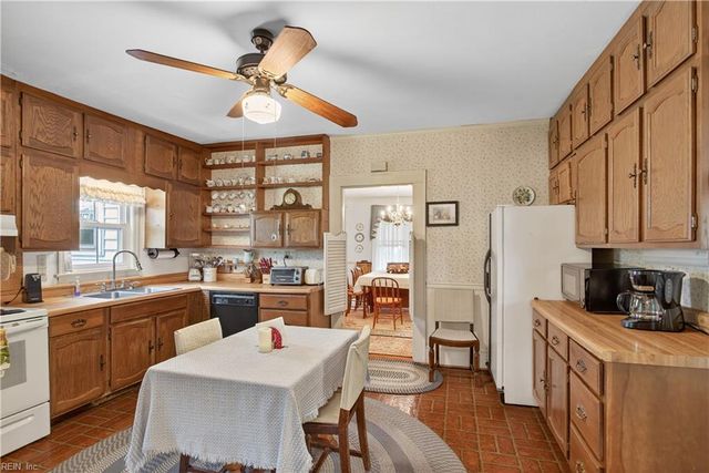 18390 Oliver DR, Smithfield, VA 23430