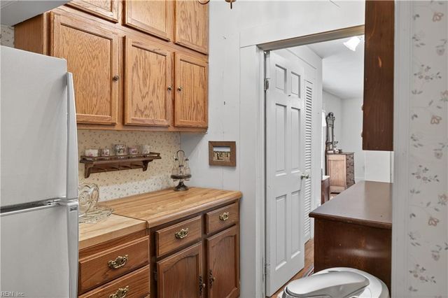 18390 Oliver DR, Smithfield, VA 23430