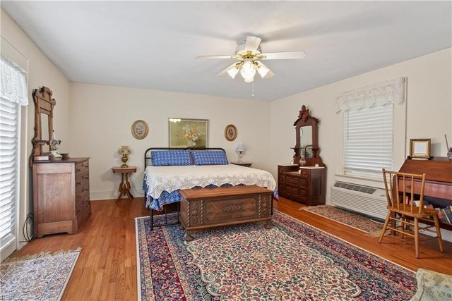 18390 Oliver DR, Smithfield, VA 23430