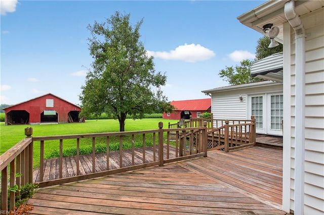 18390 Oliver DR, Smithfield, VA 23430