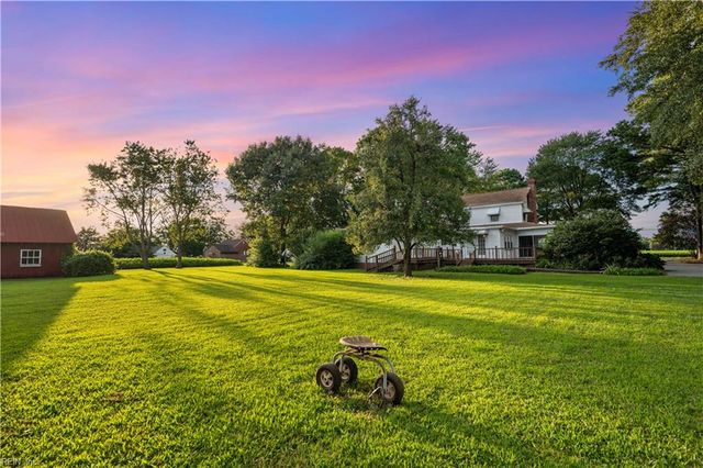 18390 Oliver DR, Smithfield, VA 23430