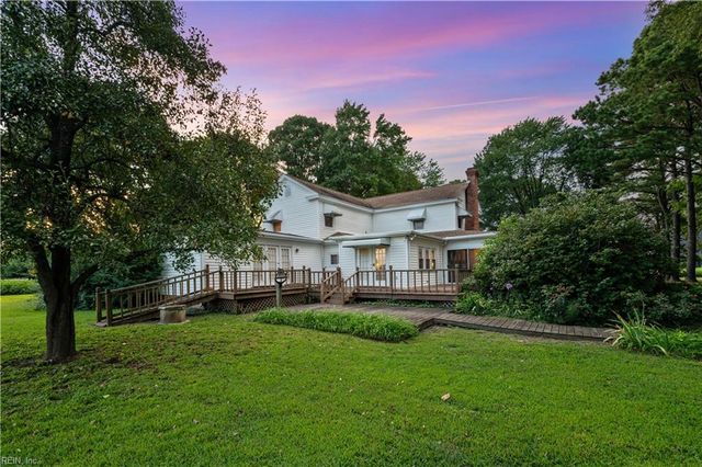 18390 Oliver DR, Smithfield, VA 23430