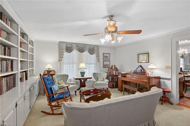 18390 Oliver DR, Smithfield, VA 23430