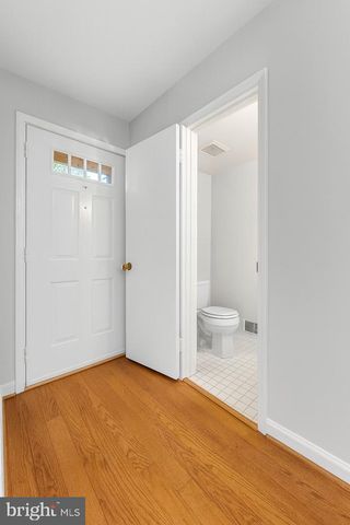 4947 MCFARLAND CT, Fairfax, VA 22032