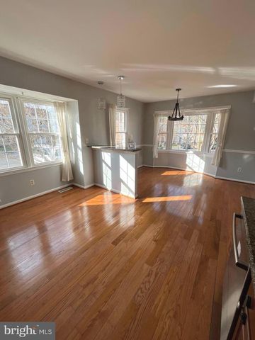 4947 MCFARLAND CT, Fairfax, VA 22032