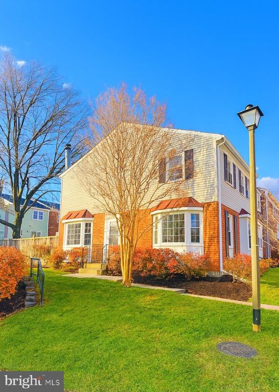 4947 MCFARLAND CT, Fairfax, VA 22032