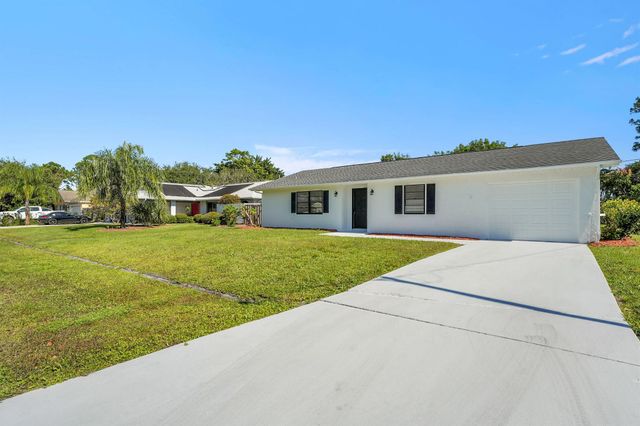 2251 SE Holland Street, Port St Lucie, FL 34952