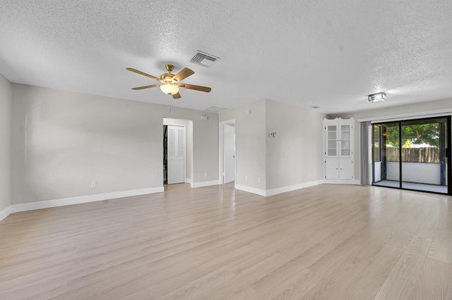 2251 SE Holland Street, Port St Lucie, FL 34952