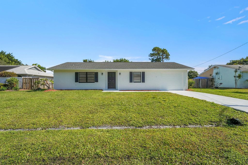 2251 SE Holland Street, Port St Lucie, FL 34952