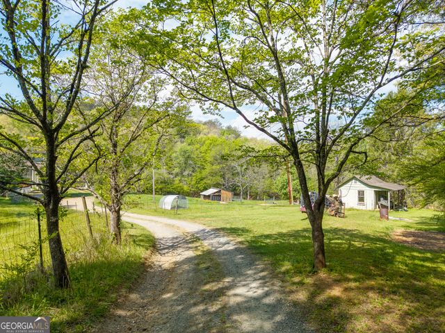215 Murphy Lane, Mineral Bluff, GA 30559