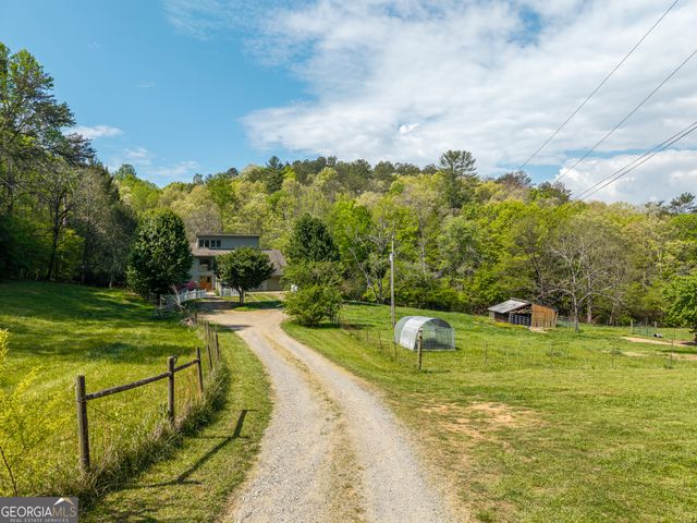 215 Murphy Lane, Mineral Bluff, GA 30559