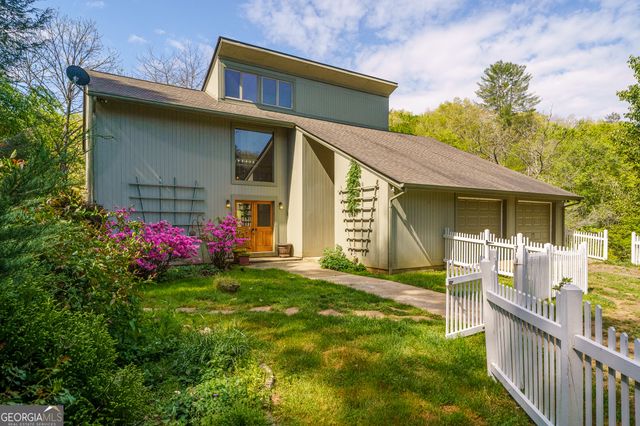 215 Murphy Lane, Mineral Bluff, GA 30559